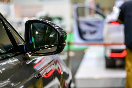 D&eacute;bosselage &agrave; Nancy : pourquoi cette m&eacute;thode pr&eacute;serve votre carrosserie