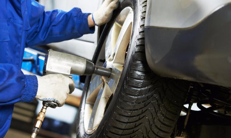 Pneu crevé ou endommagé à Malzéville, Essey-lès-Nancy et Nancy : réparation ou remplacement ?